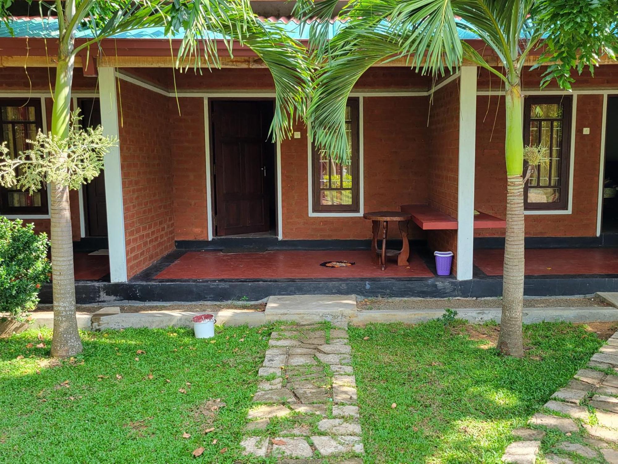 Hotel Tree Garden Wilpaththu Nochchiyagma Anuradhapura Nochchiyagama Buitenkant foto